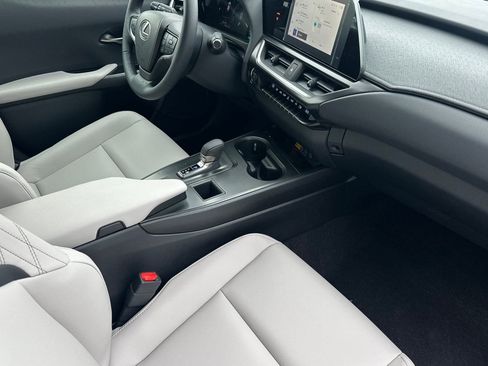 New 2025 Lexus UX 300h FWD image 19