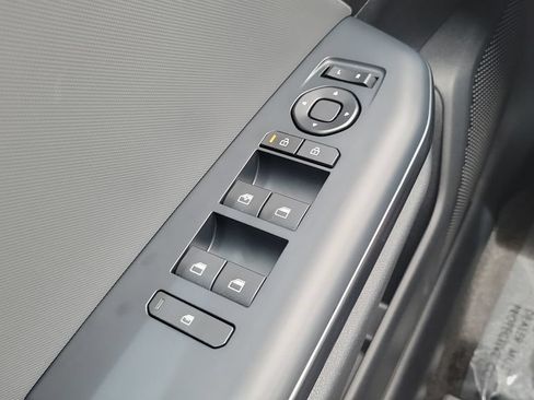Used 2025 Kia K4 FWD image 36