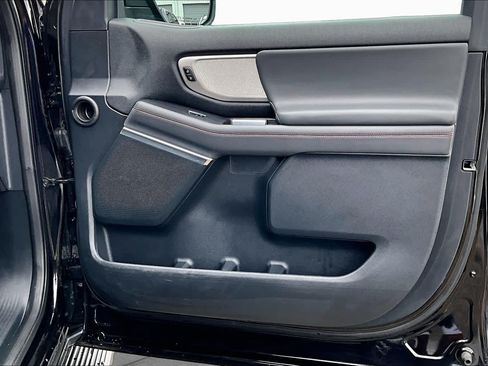 Certified 2025 Ford Expedition Active AWD/4WD image 23