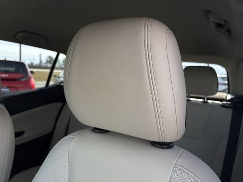 Used 2022 Buick Encore GX Select w/ Sport Touring Package image 23