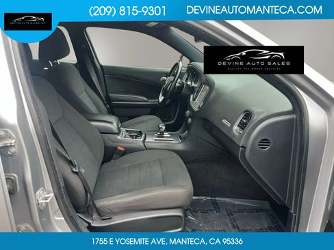 Used 2014 Dodge Charger SXT image 8
