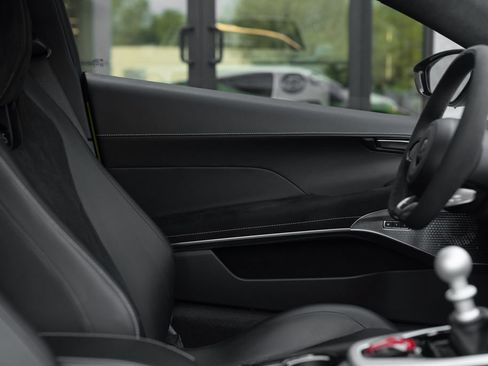 Used 2025 Lotus Emira RWD image 27