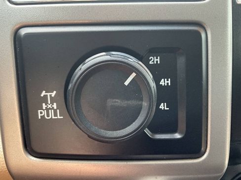 Used 2017 Ford F250 Lariat w/ Chrome Package AWD/4WD image 25