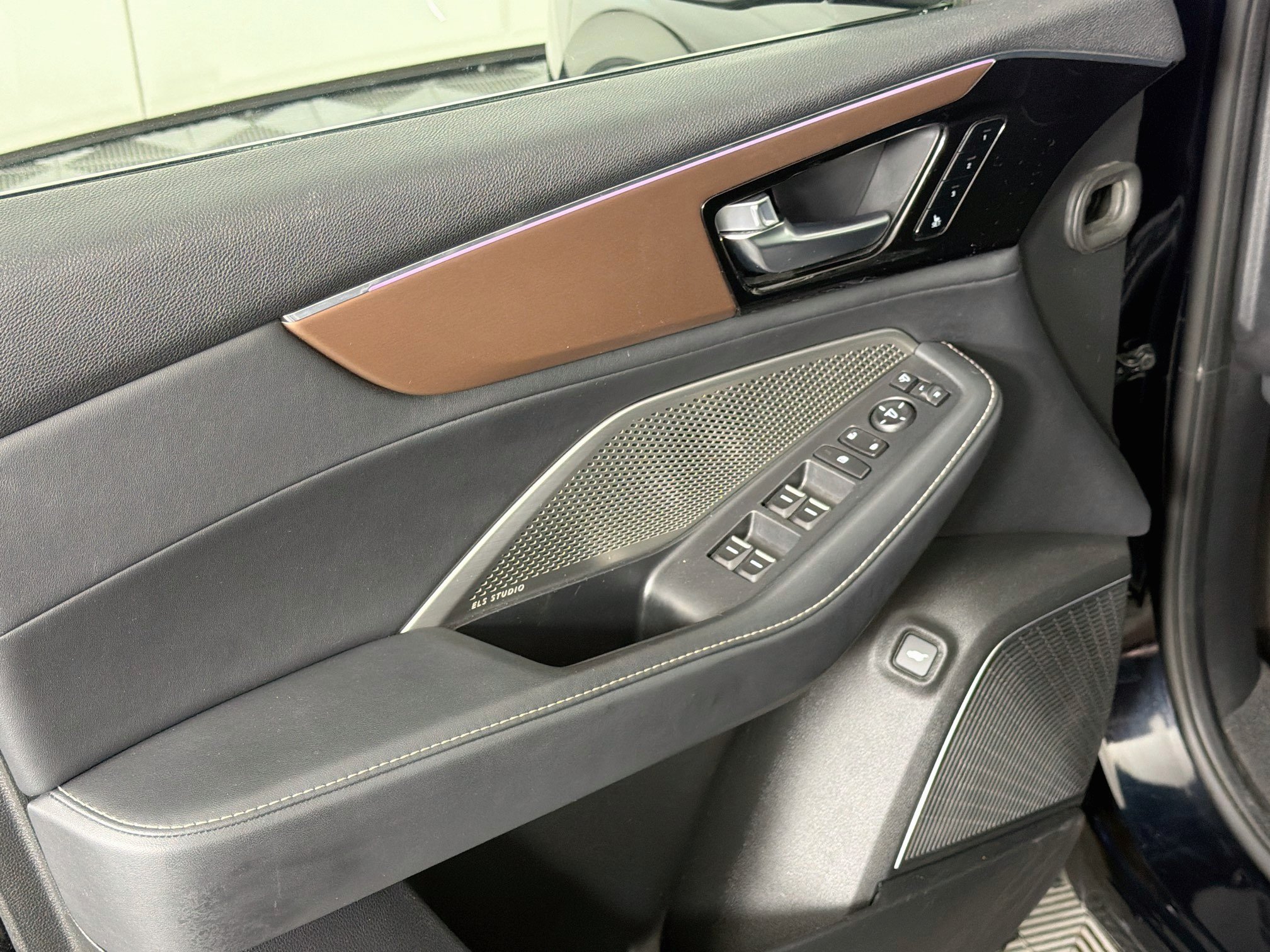 Used 2022 Acura MDX w/ Technology Package FWD image 15