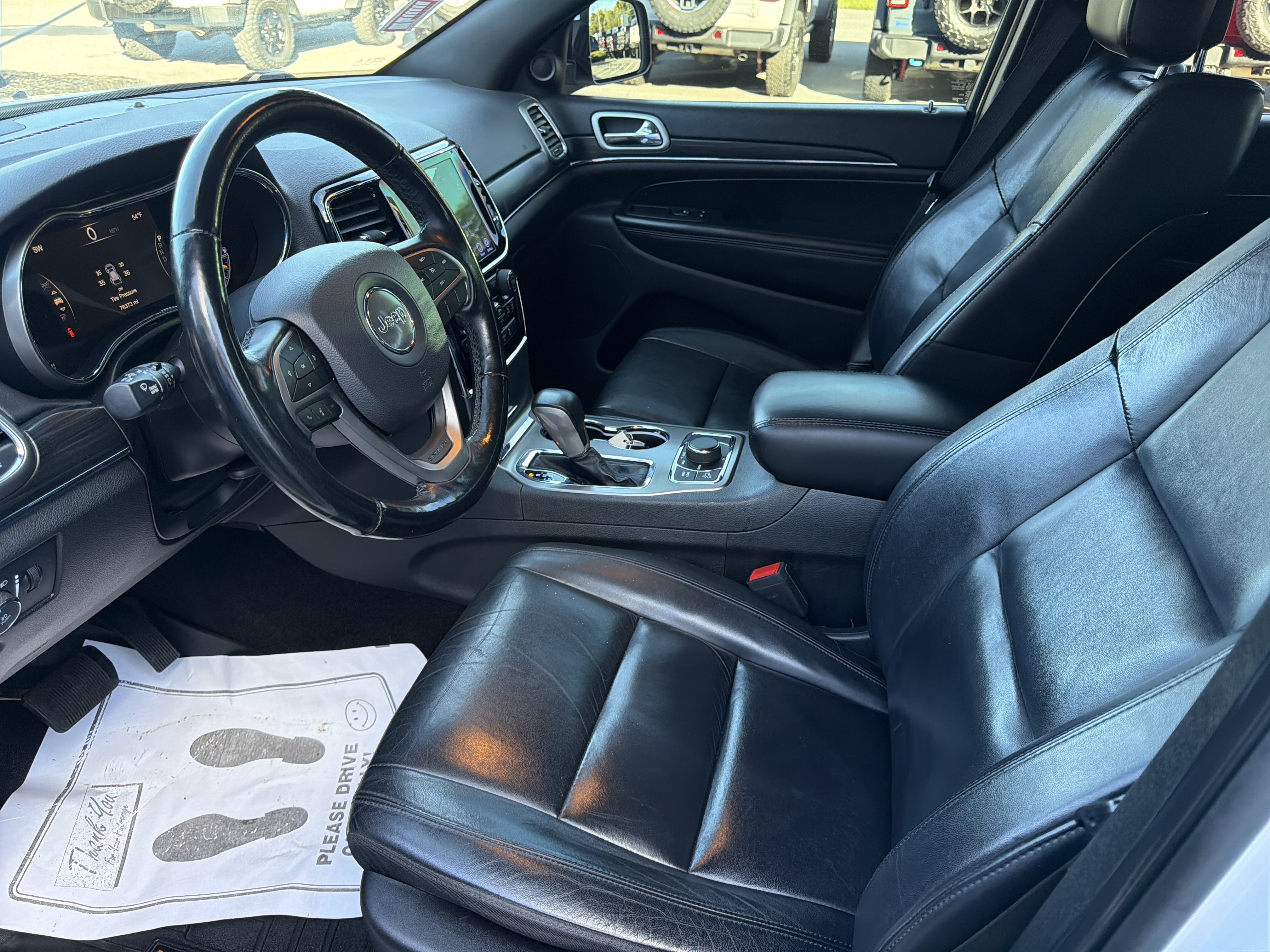 Used 2020 Jeep Grand Cherokee Limited AWD/4WD image 12
