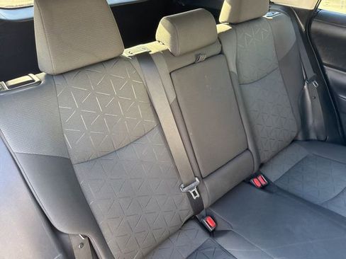 Used 2020 Toyota RAV4 XLE image 23