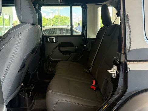 Used 2022 Jeep Wrangler Unlimited Sport w/ Sun And Sound Package AWD/4WD image 19