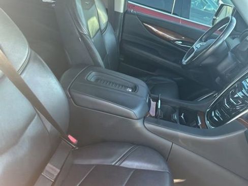 Certified 2020 Cadillac Escalade 2WD image 5