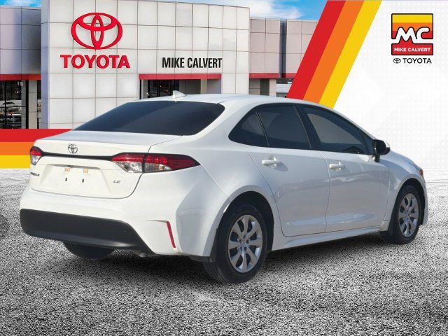 Used 2026 Toyota Corolla LE FWD image 5