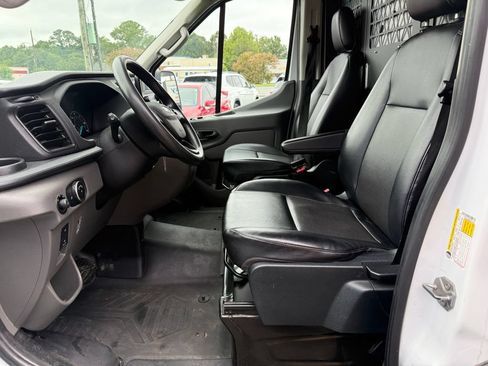 Used 2022 Ford Transit 250 Medium Roof RWD image 10