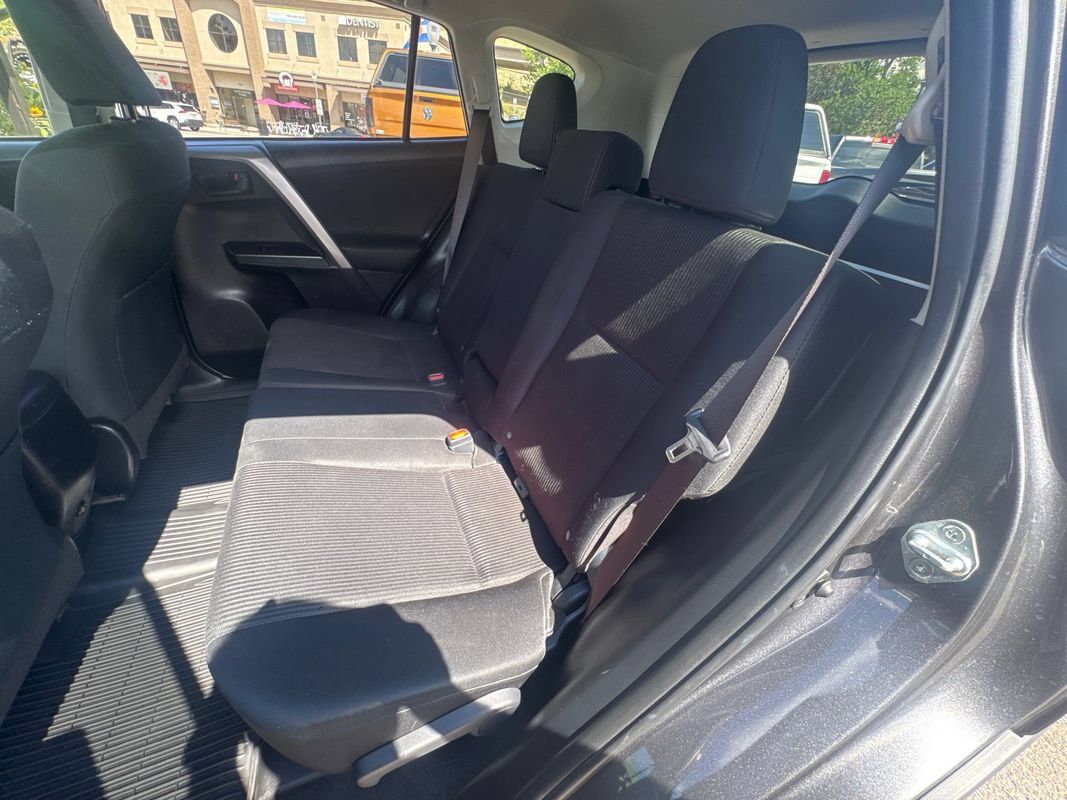 Used 2018 Toyota RAV4 LE w/ All Weather Liner Package AWD/4WD image 13