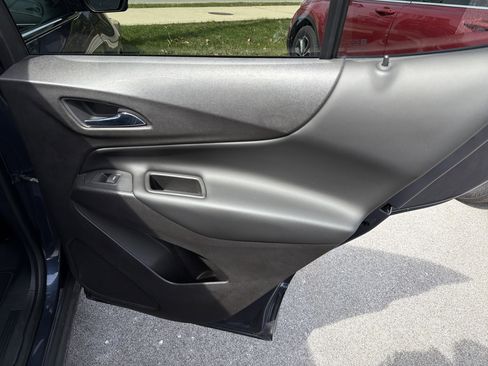 Used 2018 Chevrolet Equinox LT image 54