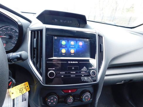 Used 2019 Subaru Impreza 2.0i image 9