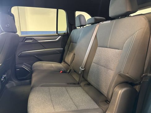 Used 2025 GMC Acadia Elevation image 22