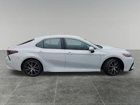 Certified 2024 Toyota Camry SE FWD image 8