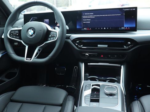 Used 2026 BMW 330i Sedan w/ M Sport Package image 26