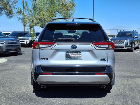 Used 2023 Toyota RAV4 XSE AWD/4WD image 5