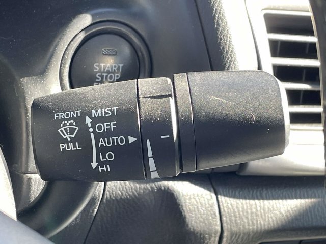 Used 2018 MAZDA MAZDA3 Touring FWD image 27