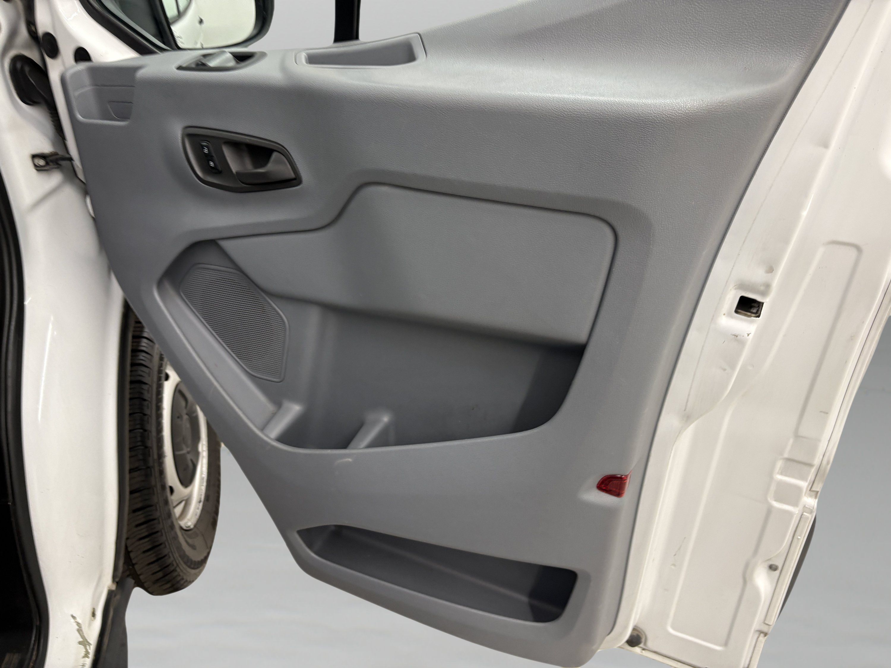 Used 2018 Ford Transit 350 XL RWD image 20