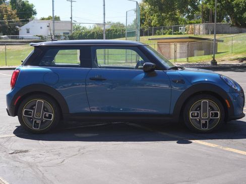 Used 2023 MINI Cooper SE FWD image 6