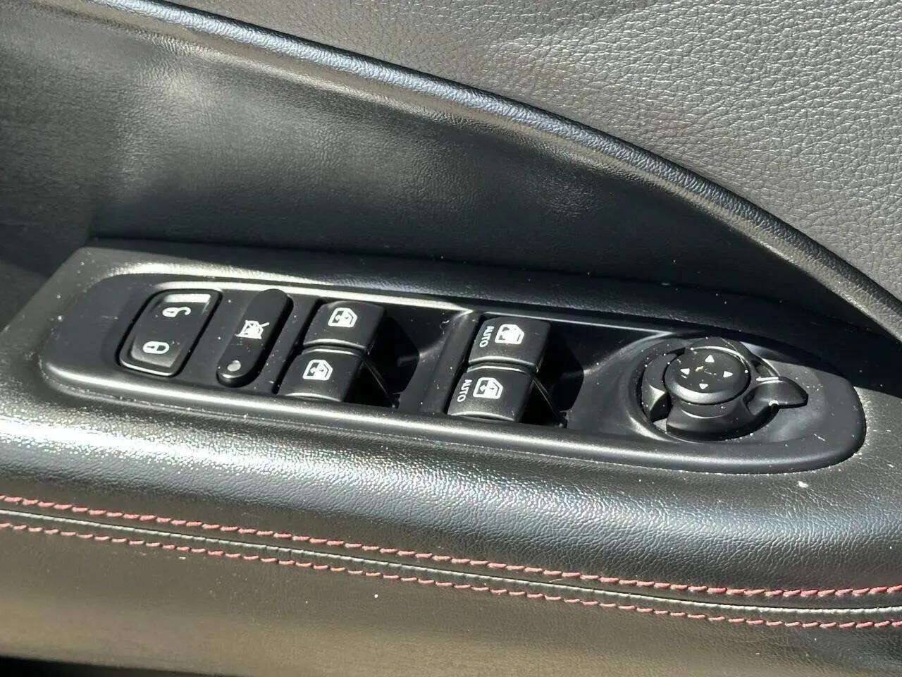 Used 2021 Jeep Compass Trailhawk AWD/4WD image 36