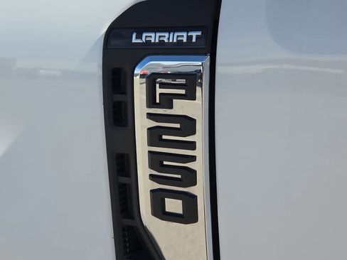 Used 2023 Ford F250 Lariat w/ Chrome Package AWD/4WD image 11