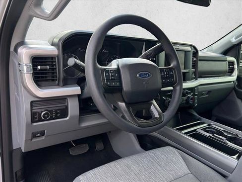 New 2026 Ford F250 XLT w/ FX4 Off-Road Package image 3