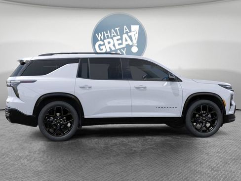 New 2026 Chevrolet Traverse RS w/ LPO, Floor Liner Package AWD/4WD image 5