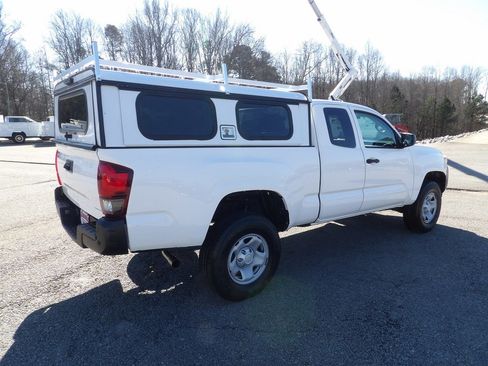 Used 2021 Toyota Tacoma SR image 8