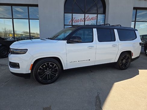 Used 2024 Jeep Grand Wagoneer L Series II w/ Quick Order Packagew 28T AWD/4WD image 4