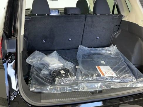 New 2025 Nissan Rogue S image 30