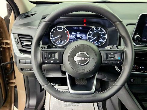 Used 2024 Nissan Rogue SV w/ SV Premium Package FWD image 14