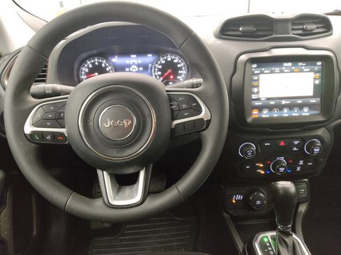 Used 2023 Jeep Renegade Latitude image 22