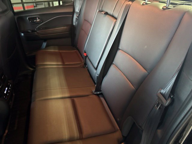 Used 2025 Honda Ridgeline Black Edition image 23