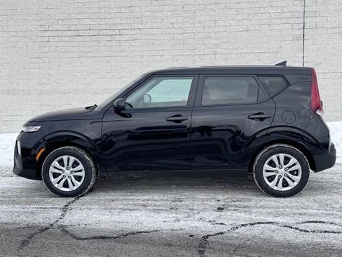Used 2020 Kia Soul LX image 7
