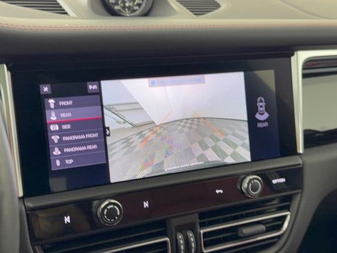 Certified 2024 Porsche Macan S AWD/4WD image 24