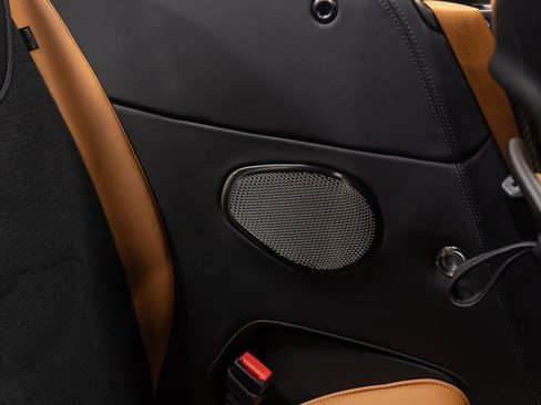 Used 2024 Aston Martin DB12 Convertible image 66