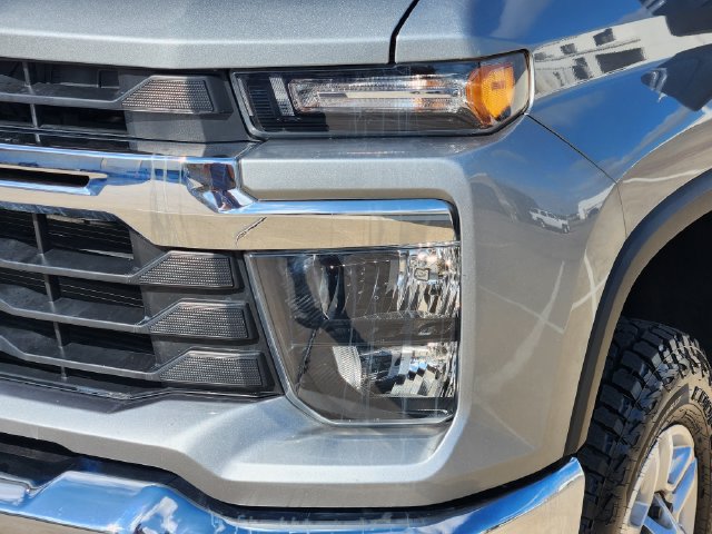 Used 2024 Chevrolet Silverado 2500 LT w/ Convenience Package AWD/4WD image 16
