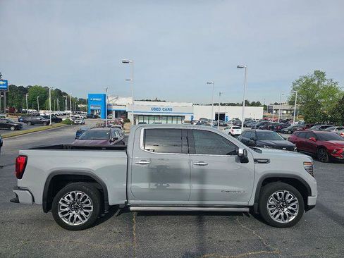 Used 2025 GMC Sierra 1500 Denali Ultimate AWD/4WD image 9