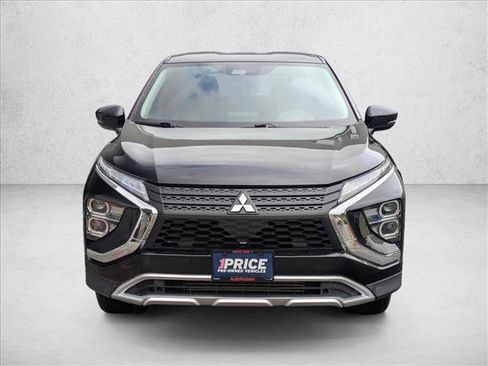 Used 2023 Mitsubishi Eclipse Cross SE image 2