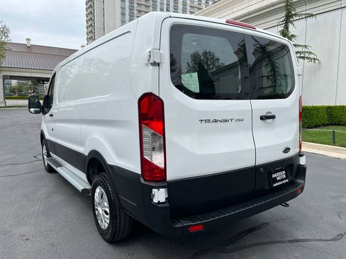 Used 2024 Ford Transit 250 Low Roof w/ Exterior Upgrade Package RWD image 9