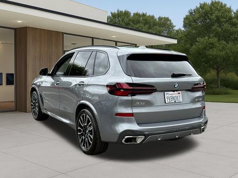 Used 2026 BMW X5 sDrive40i w/ M Sport Package RWD image 12