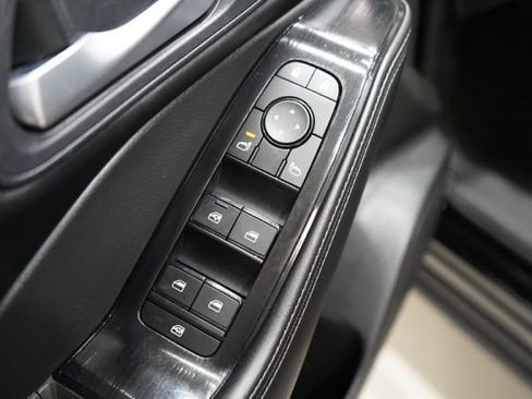 Used 2024 Nissan Rogue SV image 20