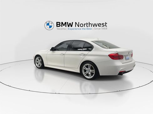Used 2017 BMW 328d Sedan w/ M Sport Package image 12