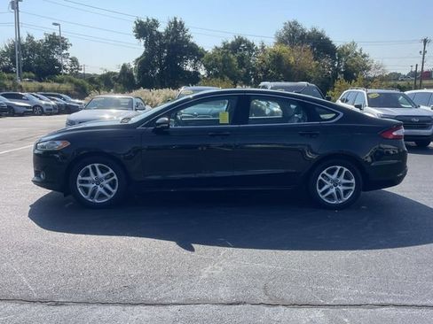 Used 2014 Ford Fusion SE w/ Equipment Group 202A FWD image 4