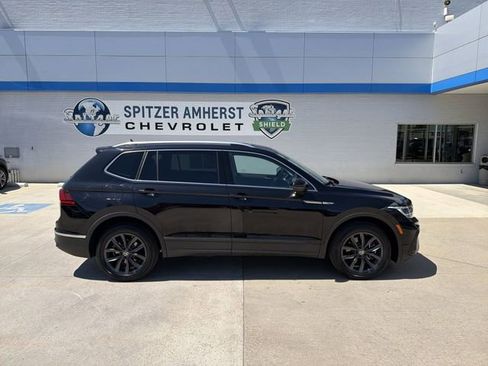 Used 2022 Volkswagen Tiguan SE AWD/4WD image 11