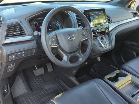 Used 2024 Honda Odyssey Sport image 10
