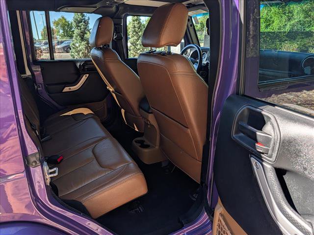 Used 2017 Jeep Wrangler Unlimited Sahara w/ Connectivity Group AWD/4WD image 15
