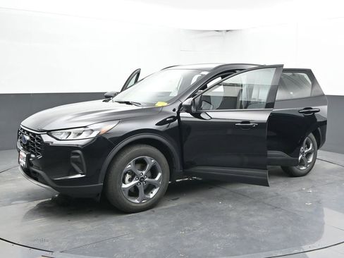 Used 2025 Ford Escape ST-Line image 35