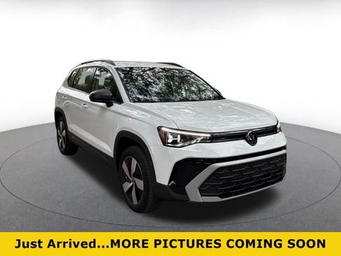 Used 2025 Volkswagen Taos S AWD/4WD image 1